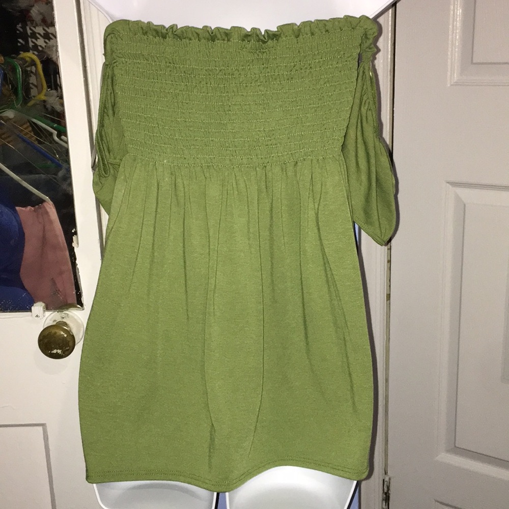 Top - Picture 2 of 2